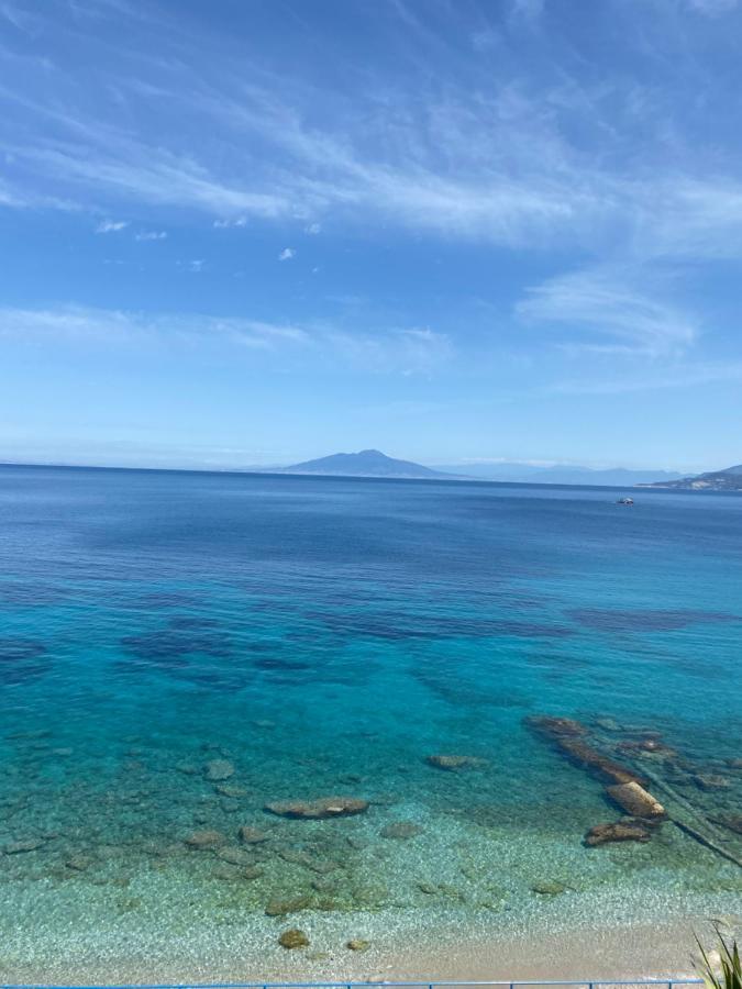 Апартаменты La Baia Di Napoli Капри Экстерьер фото